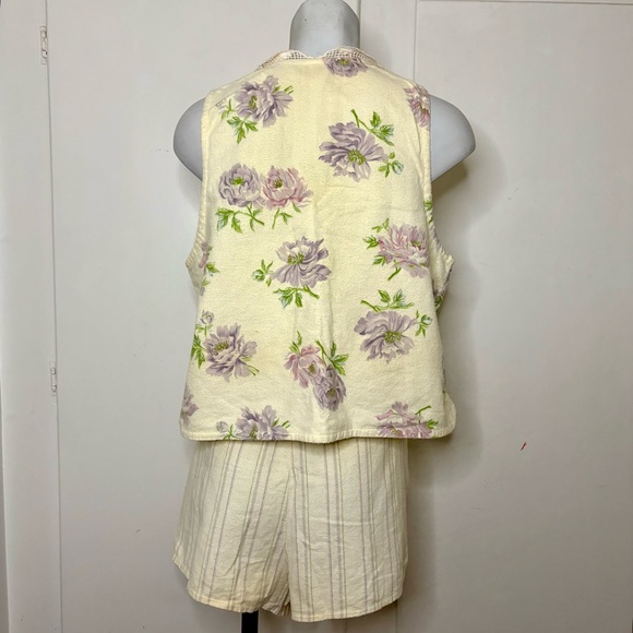 Vintage 80s Laura Adams Pale Yellow Floral Flannel Pajama Set Crop Tank Shorts - Picture 6 of 12